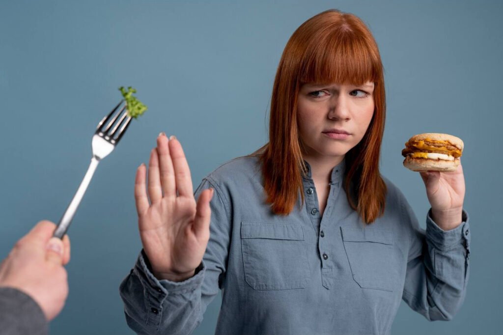What is an Eating Disorder? And how to identify it? 9 Signs of eating disorder