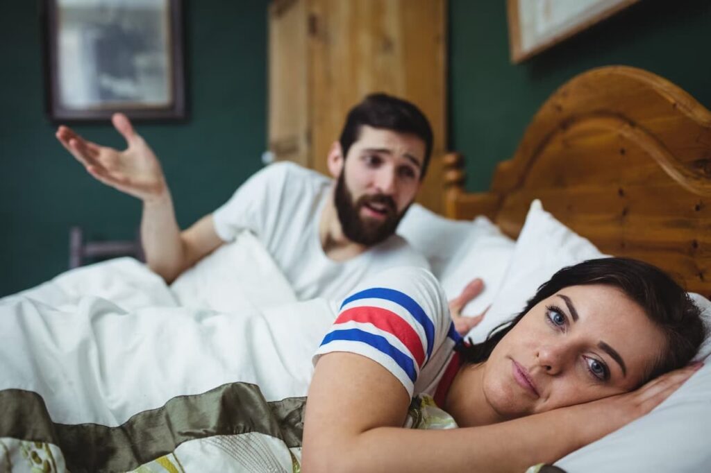 husband wife staying aloof in relationship