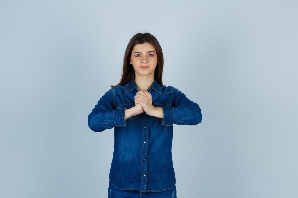 Weaknesses of girls about which every guy should be aware 7 Girl loyalty and honesty
