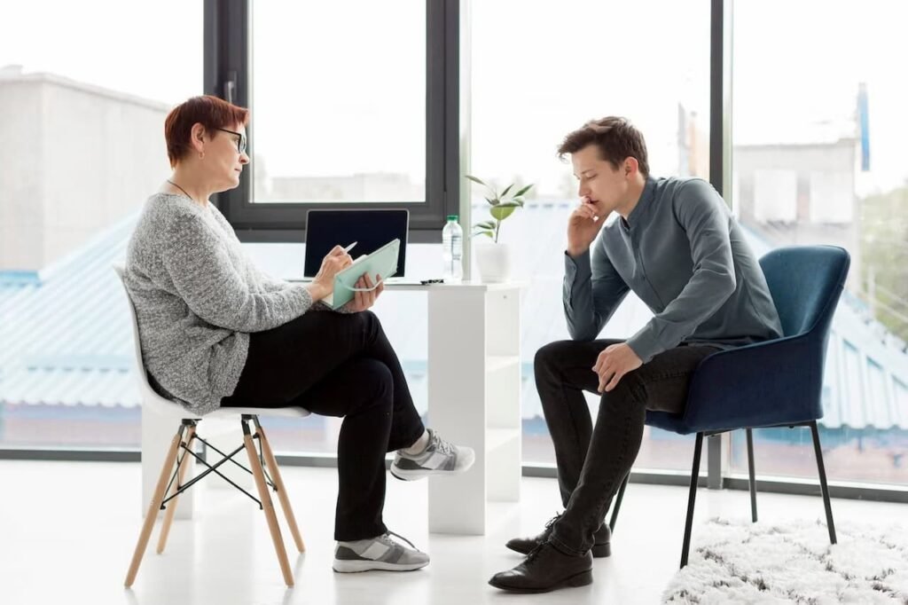 5 Reasons why talking to a Professional is different from talking to a Friend