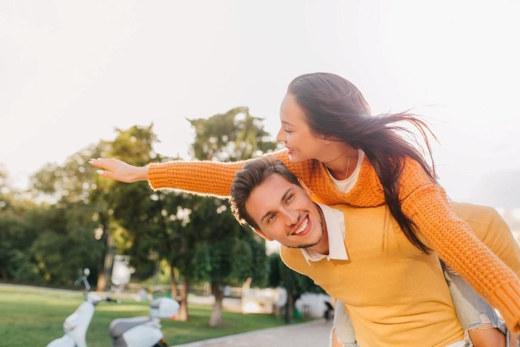 10 Things To Do This New Year 2024 8 Maintain Healthy Relationships