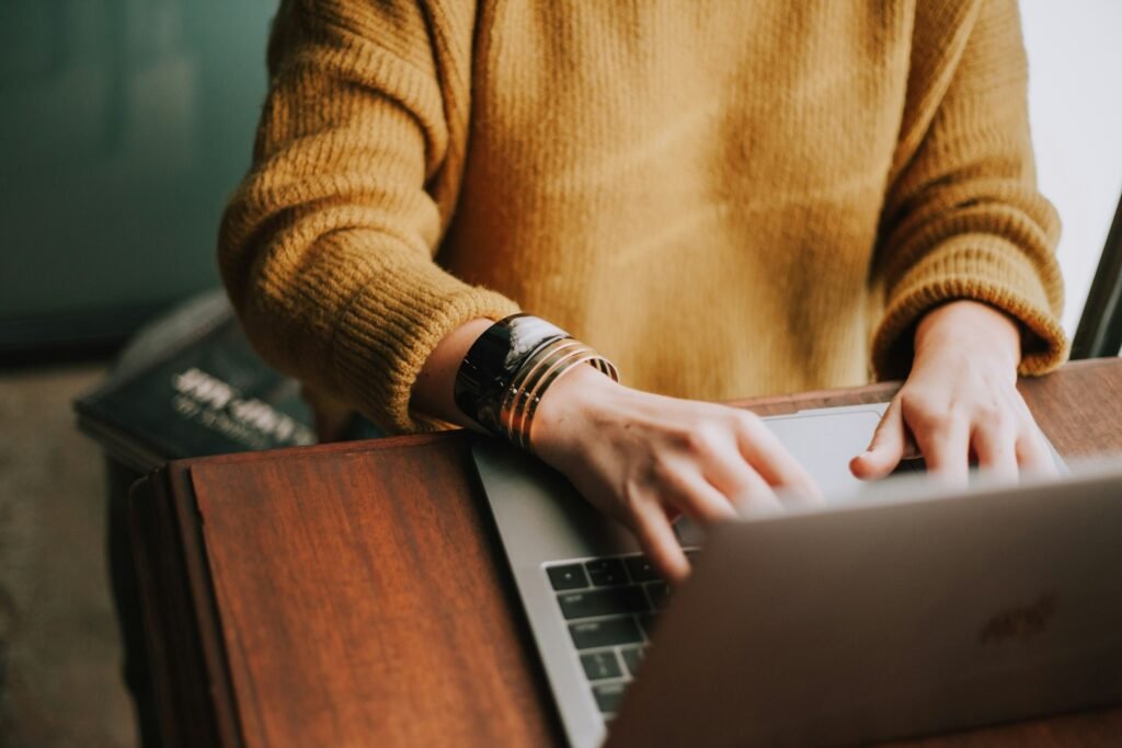 12 Benefits Of Choosing Online Counselling & Teletherapy 3 online counselling and teletherapy